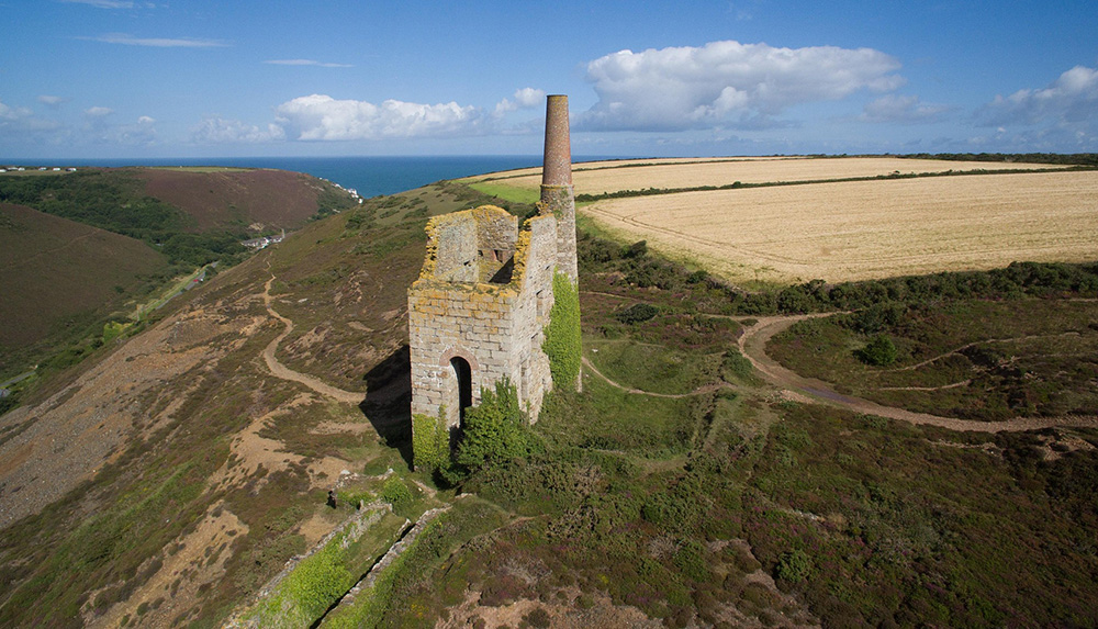 The Granite Kingdom book review Cornwall tin mine ruin landscape