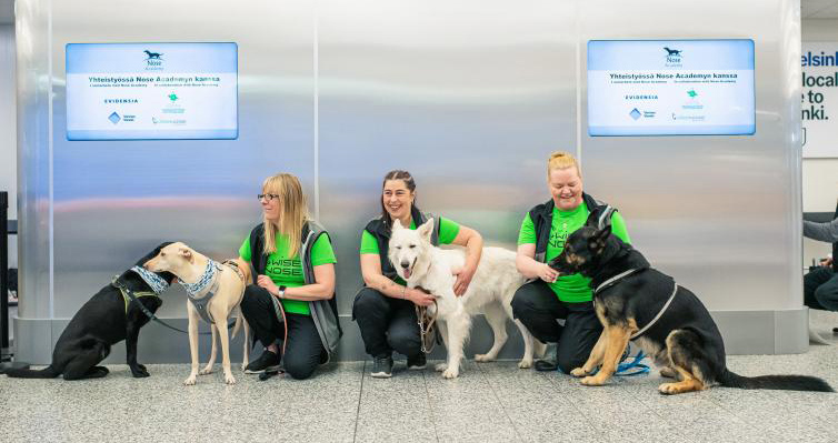 covid sniffer dogs at Helsinki Airport