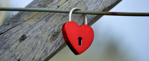 Where in the World 701 red padlock heart-shaped valentine