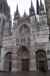 Facade of Roeun Cathedral