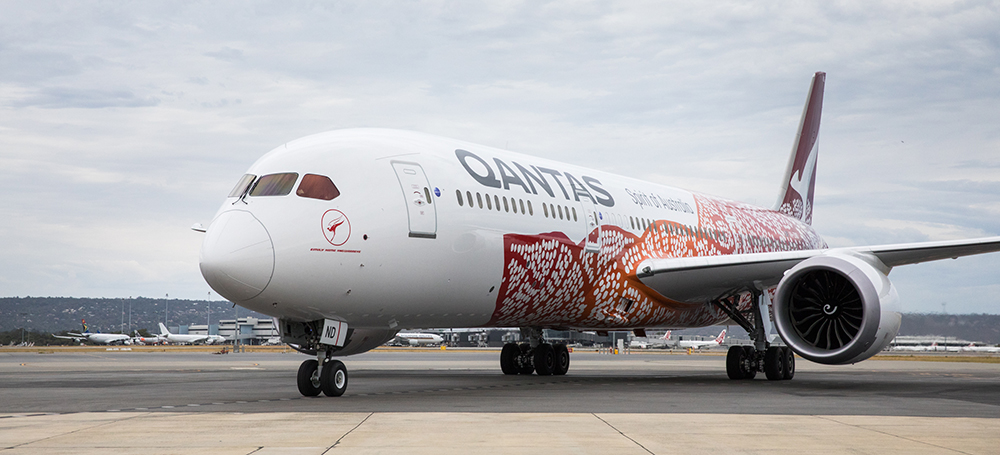 Long-haul - Qantas dreamliner ready for departure