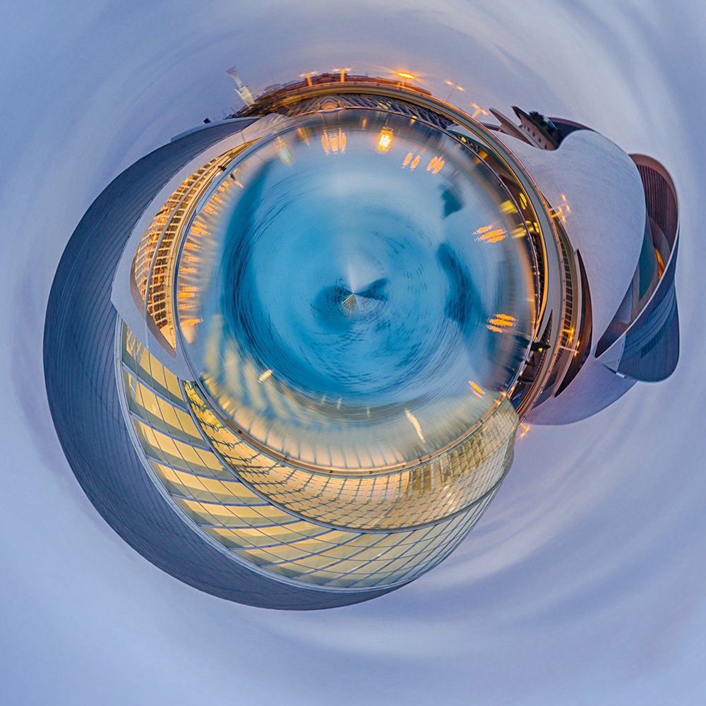 Where in the World 660 distorted city image