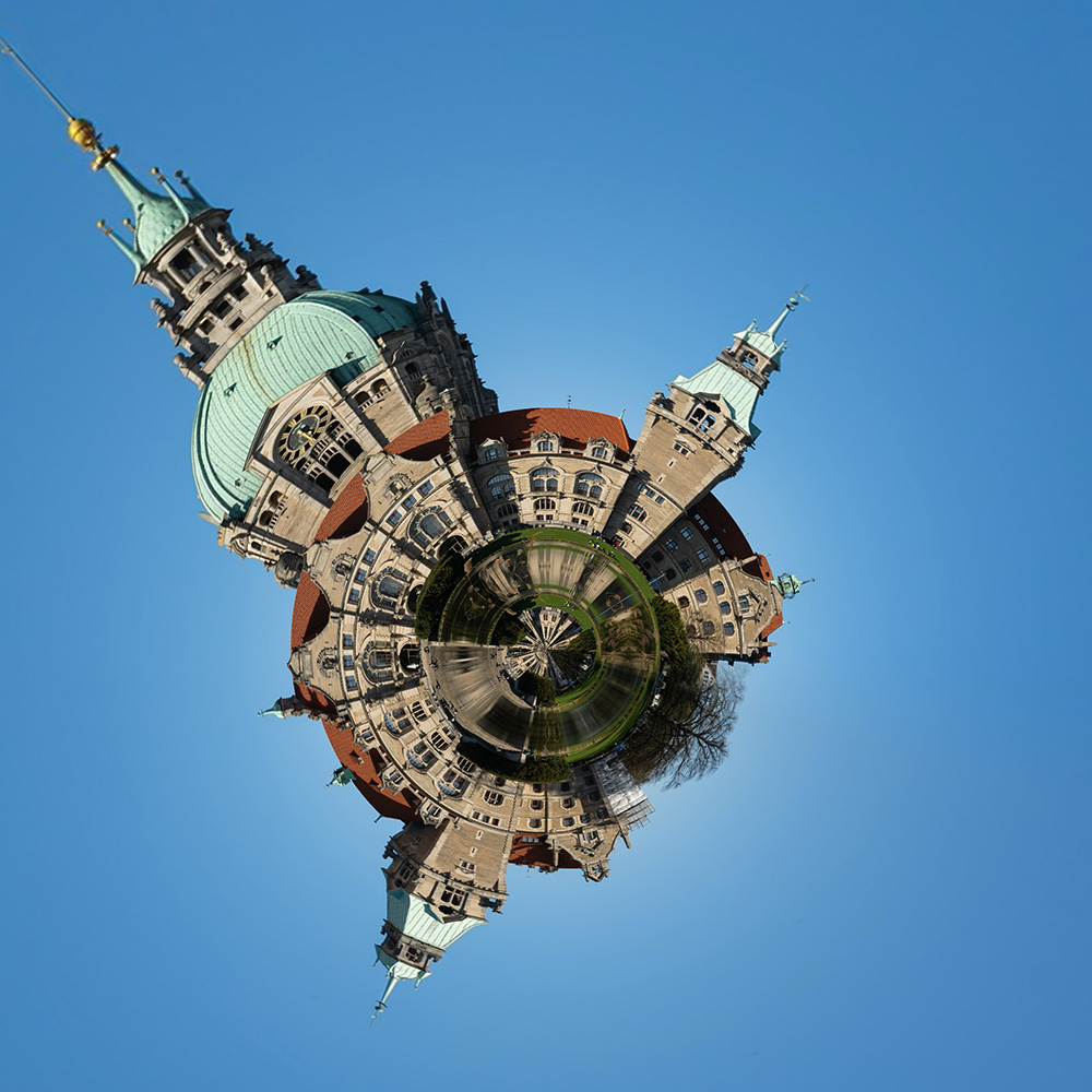 Where in the World 671 distorted city image